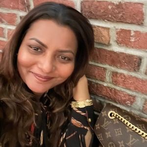 Meet your Posher, Saima